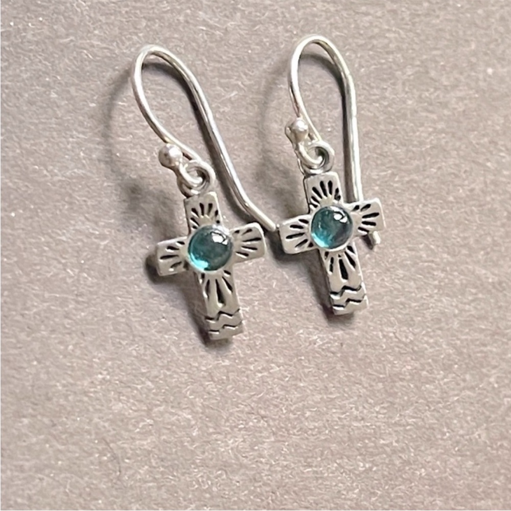 Silpada Vintage RARE Petite 
Sterling Silver Blue Stone 
Faith Cross Earrings - Picture 8 of 8